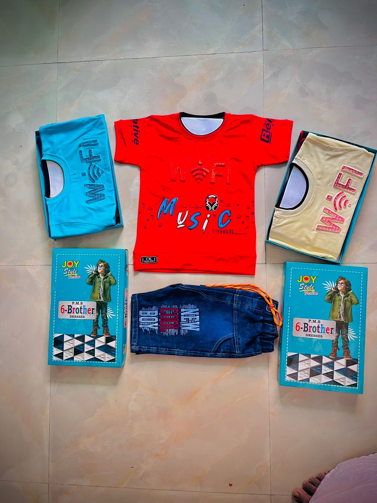 Wi-Fi Music Printed T-Shirt with Denim Shorts Set of 6 pieces